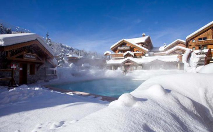 Ski Hotel L'Eterlou in Meribel , France image 1 